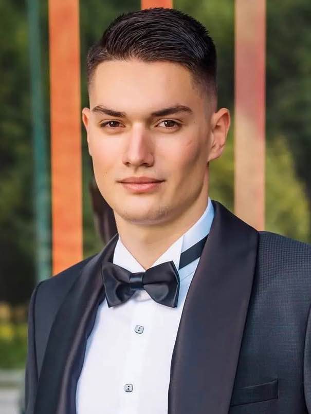 Faris  Tanović