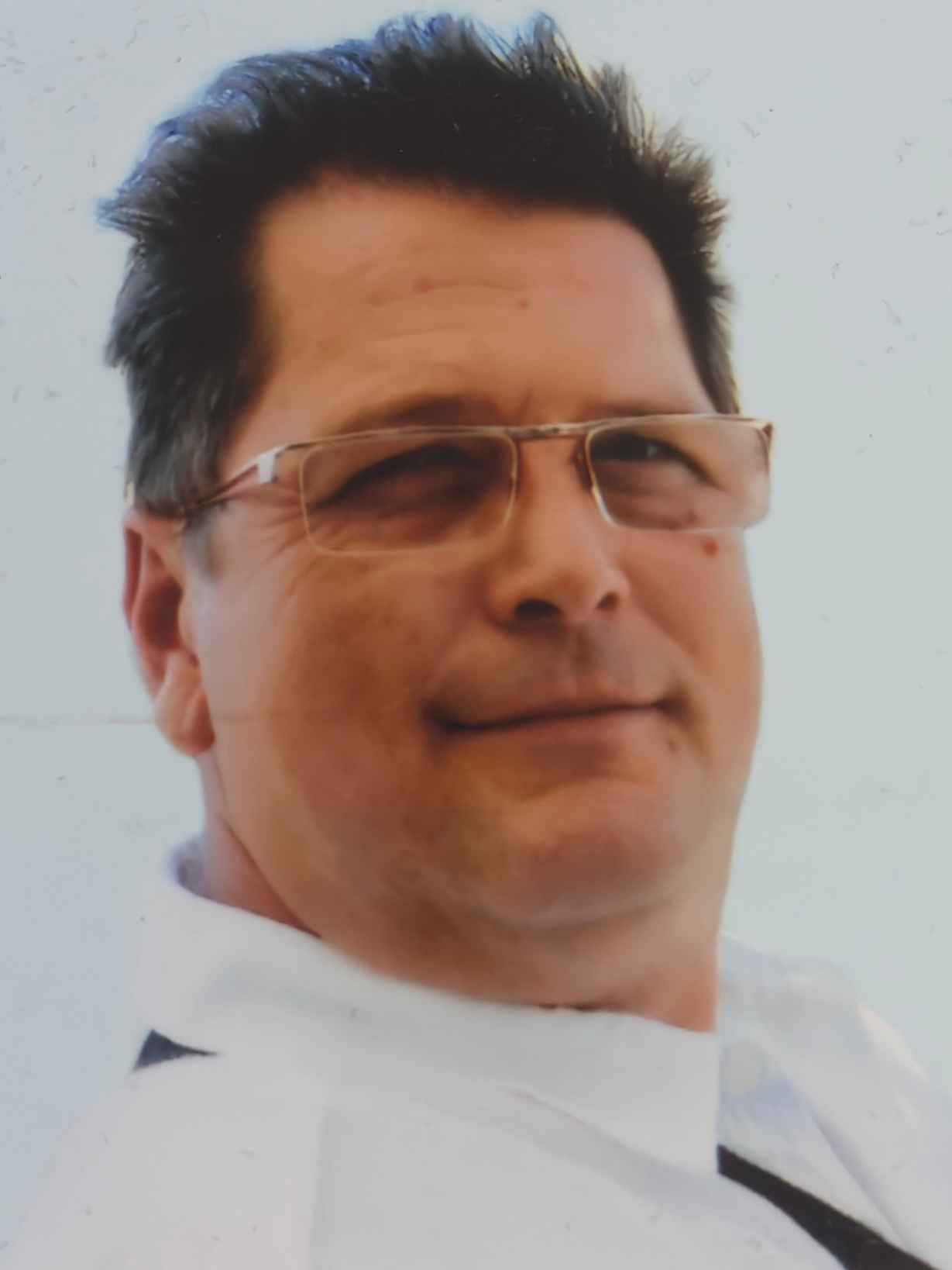 Armin  Hlaj