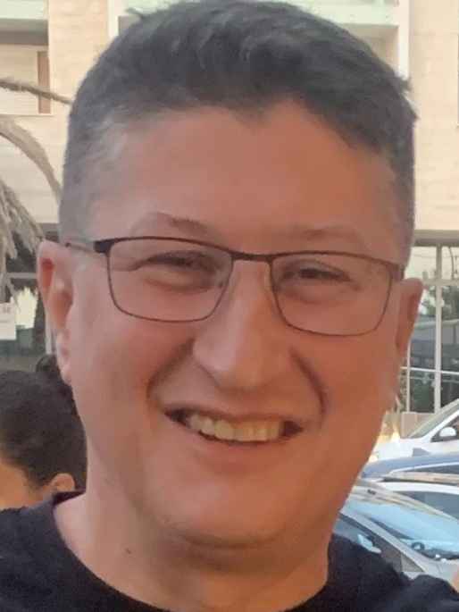  Enes   Đono