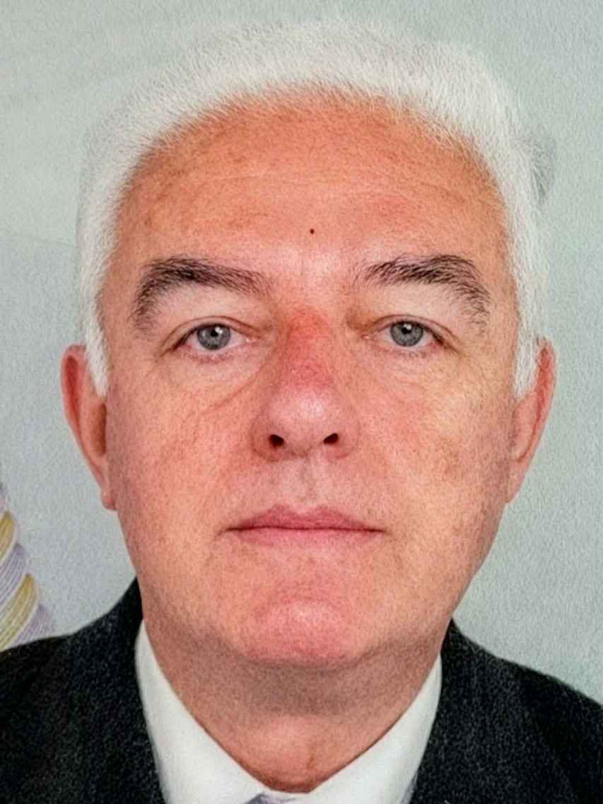 Emro  Radović